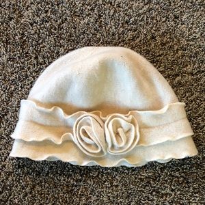 Vintage white wool ruffled hat